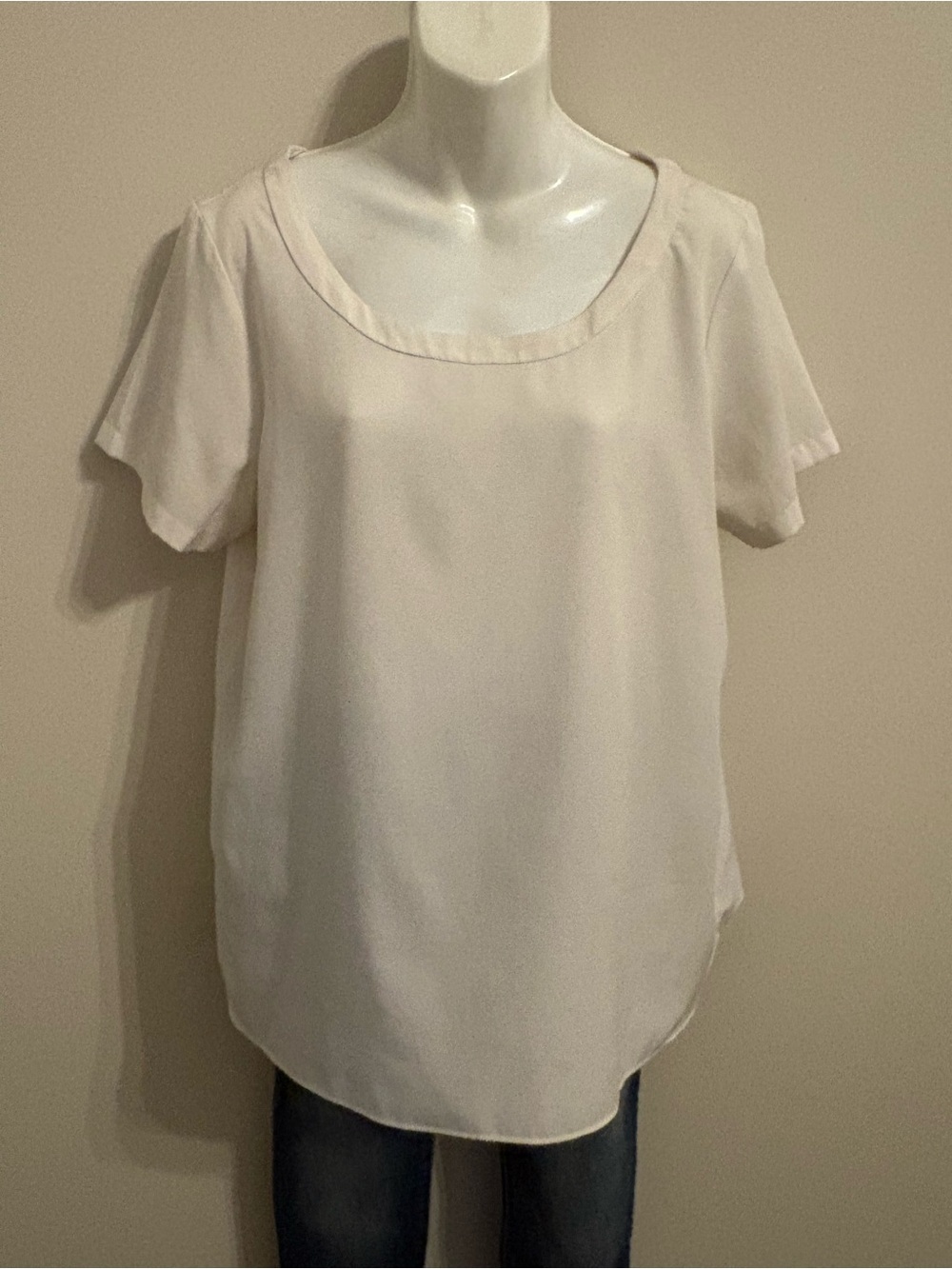 Banana Republic Cream Scoop Neck Short Sleeve Top
